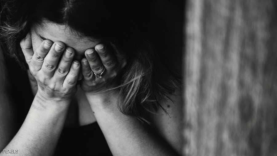 أرملة تحتفظ بجثة زوجها عاماً ونصف العام في منزلها