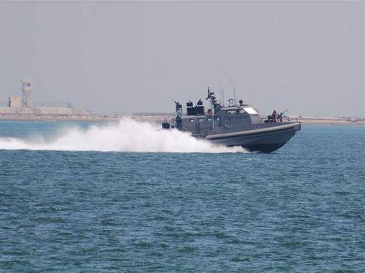 الجيش: زورقان معاديان خرقا المياه الإقليمية