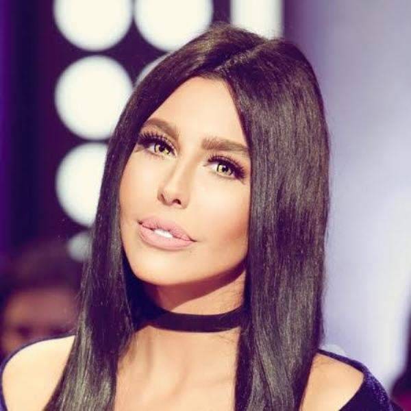ليلى اسكندر بصورة  تثير الجدل!