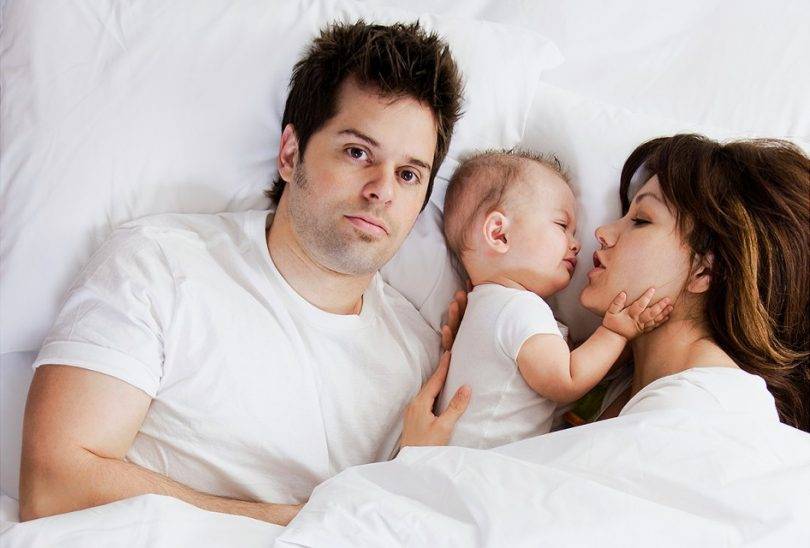 ما هي المشاكل التي تطرأ على الحياة الزوجية بعد الولادة؟
