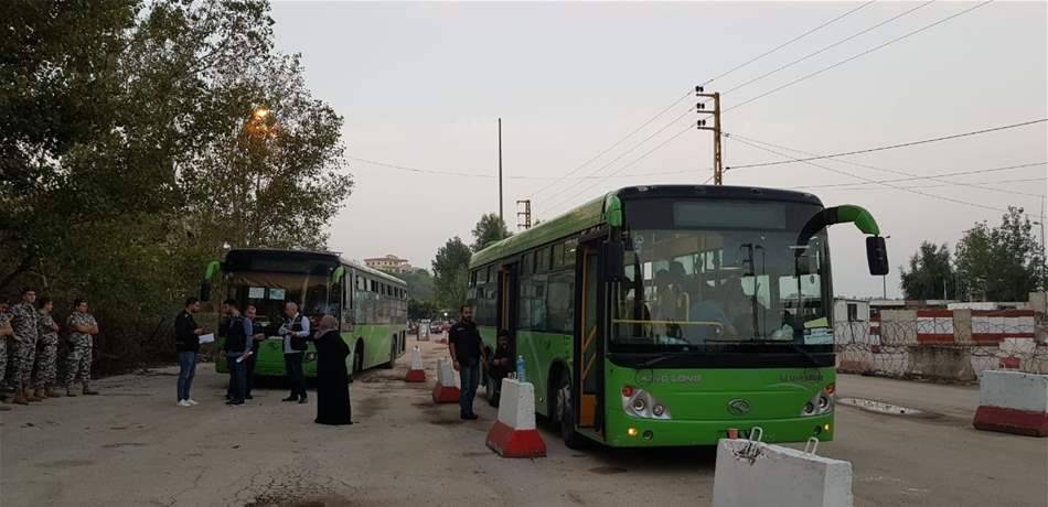 في طرابلس.. دفعة جديدة من النازحين تعود طوعياً إلى سوريا (صور)