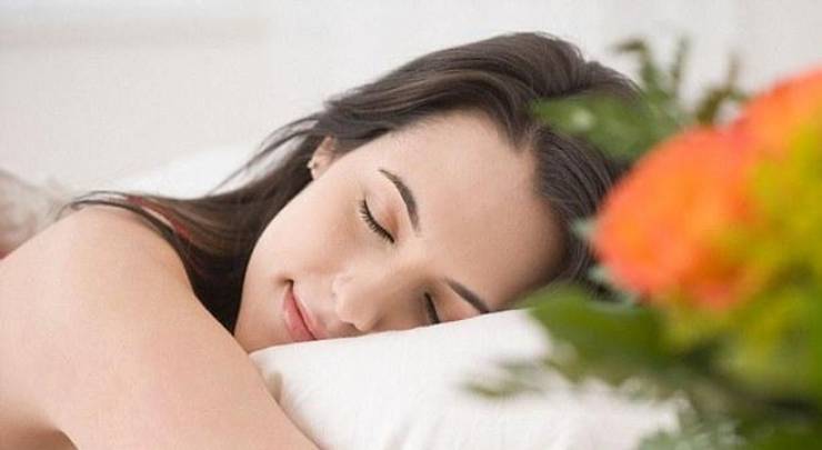 تمرين بالتنفس للنوم في خلال 60 ثانية