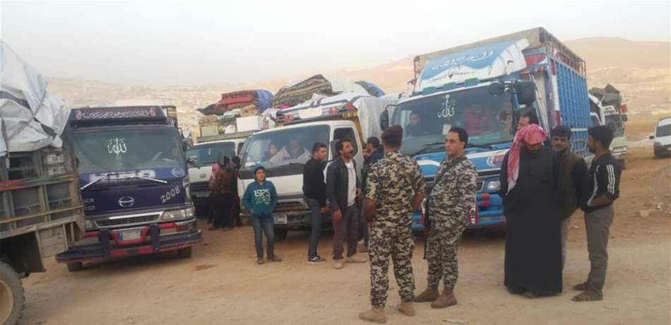 دفعة جديدة من النازحين تغادر لبنان طوعياً من وادي حميّد في عرسال