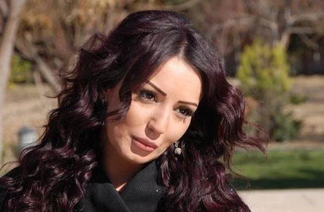 بالفيديو.. ​ماذا قال النجوم في عزاء دينا هارون؟؟