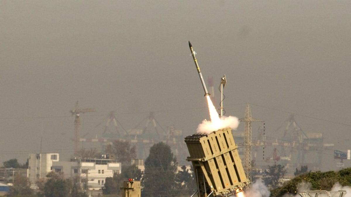 أفوى منظومة دفاع جوي إسرائيلية تفشل في التصدي لـ"صواريخ الفجر"!