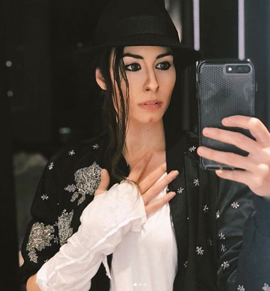 بالصور.. ​هبة طوجي ام مايكل جاكسون؟؟؟