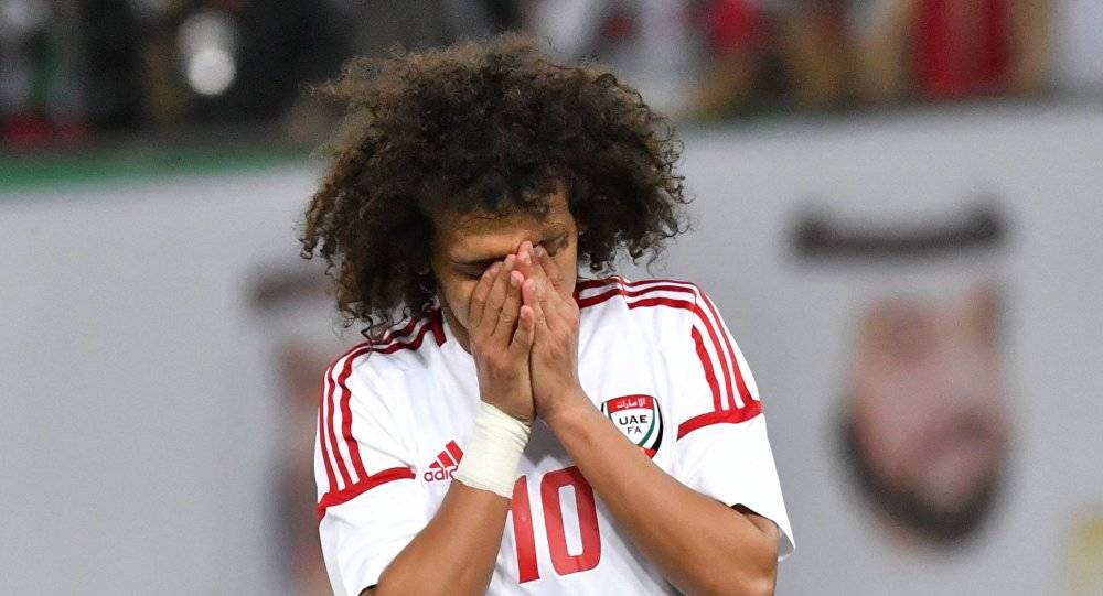 فيديو وصور... إصابة خطيرة لـ "عموري" واللاعب يخرج من المباراة باكيا
