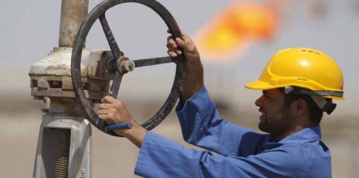 العراق يضغط على زبائن للحصول على بيانات لمنع إعادة بيع نفط البصرة