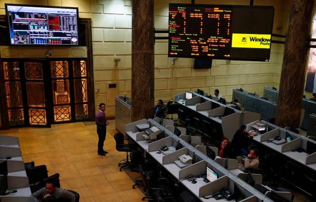بورصة مصر تهبط بعد تأجيل الحكومة برنامج طروحات