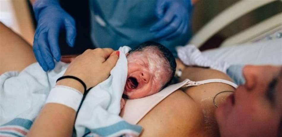 بعد ولادتها: قرّرت الإدّعاء على الممرّضة.. إليكم التّفاصيل!