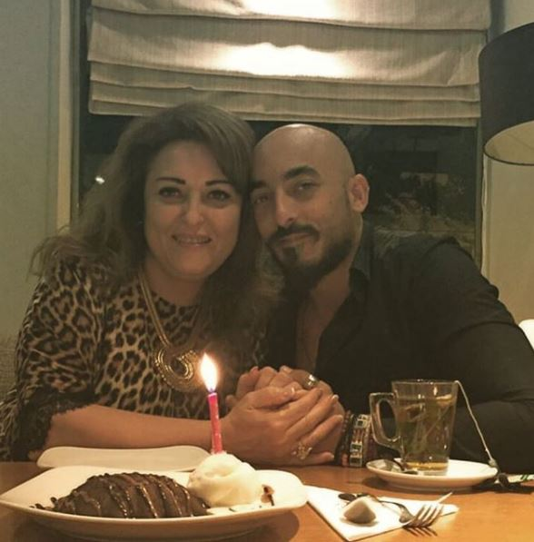 ​حسام الحسيني شاعرا في عيد ميلاد والدته!!