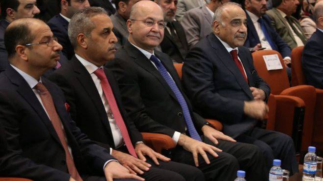 رئيس الحكومة العراقية الجديد يؤدي اليمين الدستورية و14 وزيرا بدون الدفاع والداخلية