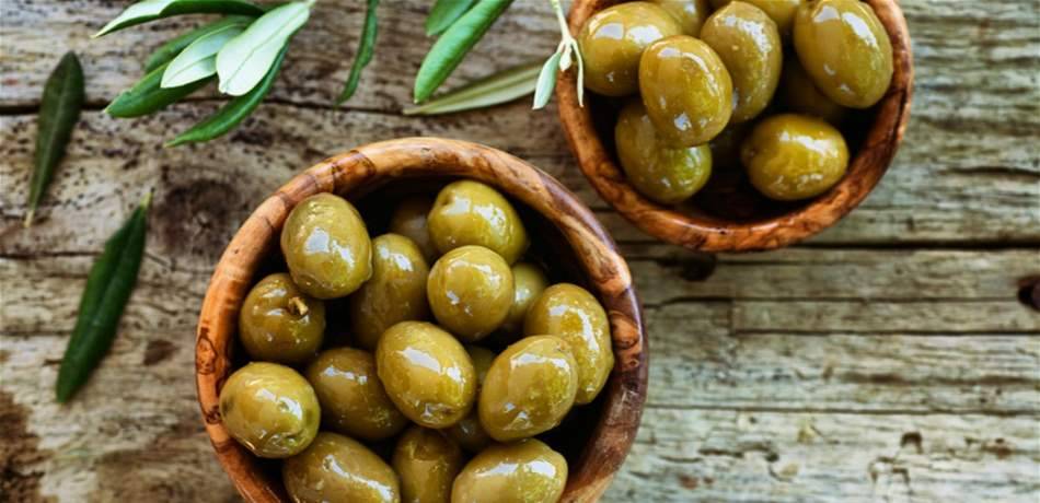 هل تناول كميات كبيرة من الزيتون مؤذٍ للصحة؟
