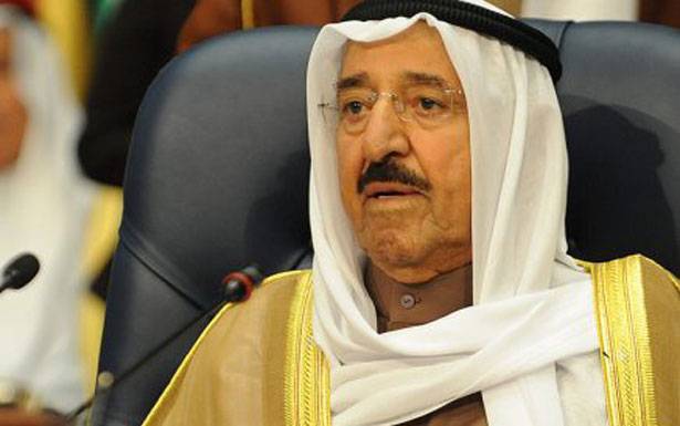أمير الكويت أكد للرئيس عون مُشاركته

في القمّة العربيّة الإقتصاديّة