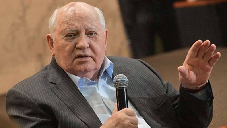 غورباتشوف يتهم واشنطن بإطلاق سباق تسلح جديد