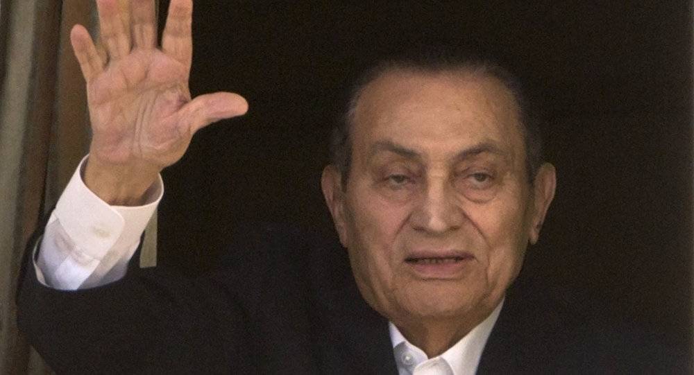 الرئيس المصري الأسبق مبارك أمام المحكمة من جديد