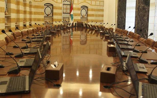 الحريري يستنفد كل الخيارات تحت سقف حكومة الوحدة الوطنية