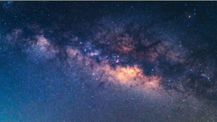 اكتشاف سحابتين غامضتين من الغبار بالقرب من كوكبنا