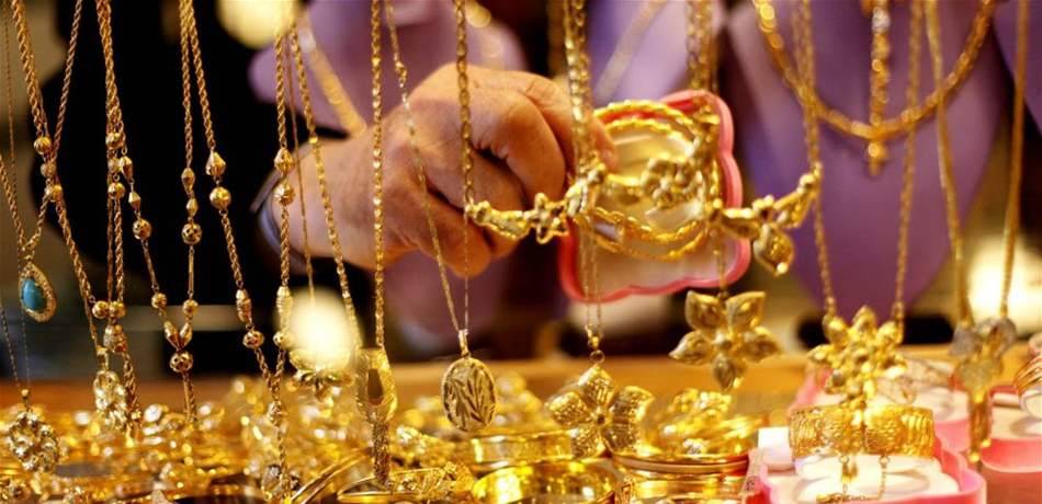ينقّبون عن "الذهب" على أوتوستراد شكّا - الأرز.. هذا مصيرهم!