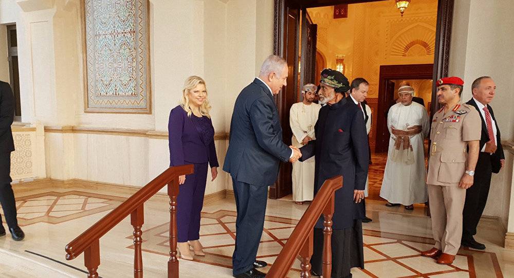 زيارة تاريخية وزعيم عربي يقرب "صفقة القرن" من التنفيذ