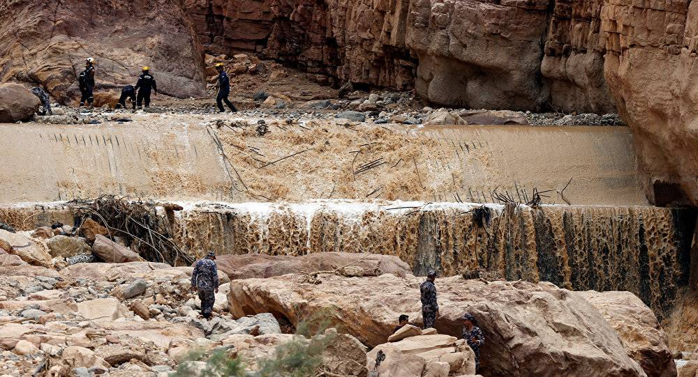 استقالة وزيرة السياحة الأردنية بعد كارثة سيول البحر الميت