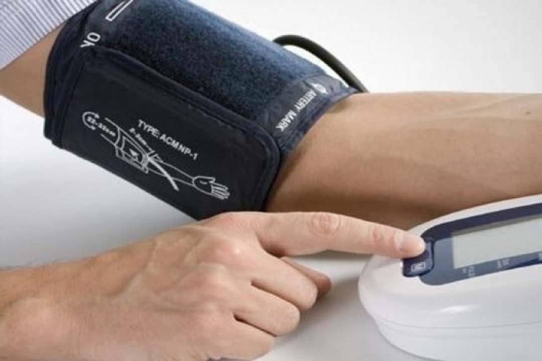 كيف تقيس ضغط الدم بطريقة صحيحة؟