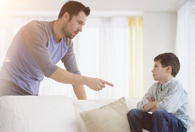 ما هي الطريقة الأقل ضررا على نفسية طفلك عند معاقبته؟