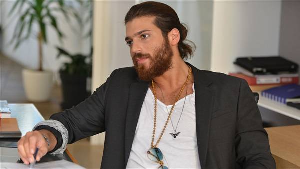 بالفيديو:  لن تصدقوا ان هذه والدة جان يامان!