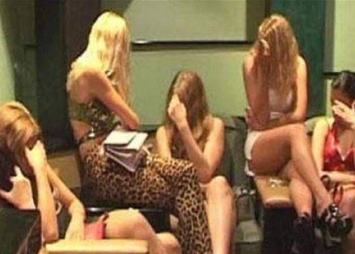 مخبر يوقع بشبكة "ليكا" للدعارة.. أجنبيات و"التكلفة" بين 200 و400 دولار!
