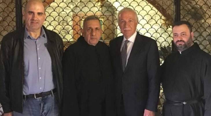 وزير الزراعة زار ضريح القديس شربل في دير مار مارون عنايا