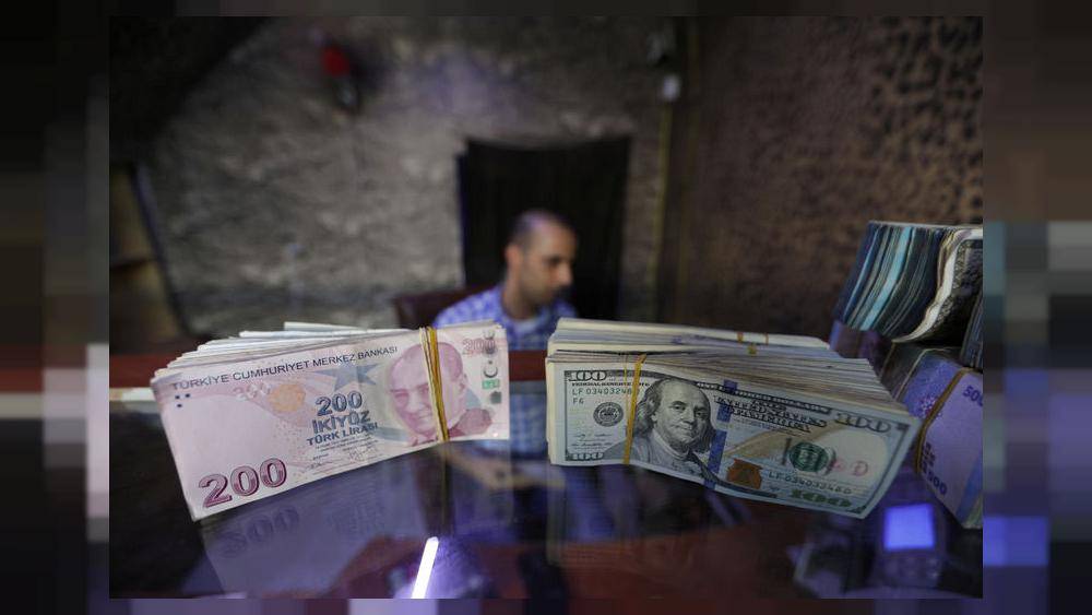 الليرة التركية عند 5.33 للدولار إثر إعفاء من عقوبات إيران