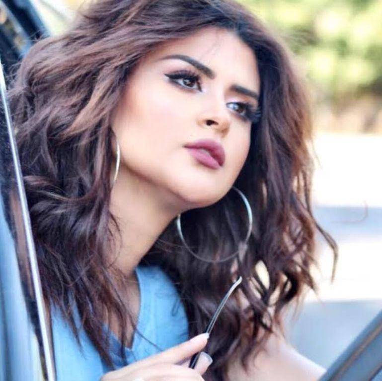 قبل صعودها الى المسرح..زوج سلمى رشيد يهديها هديّة ماسيّة