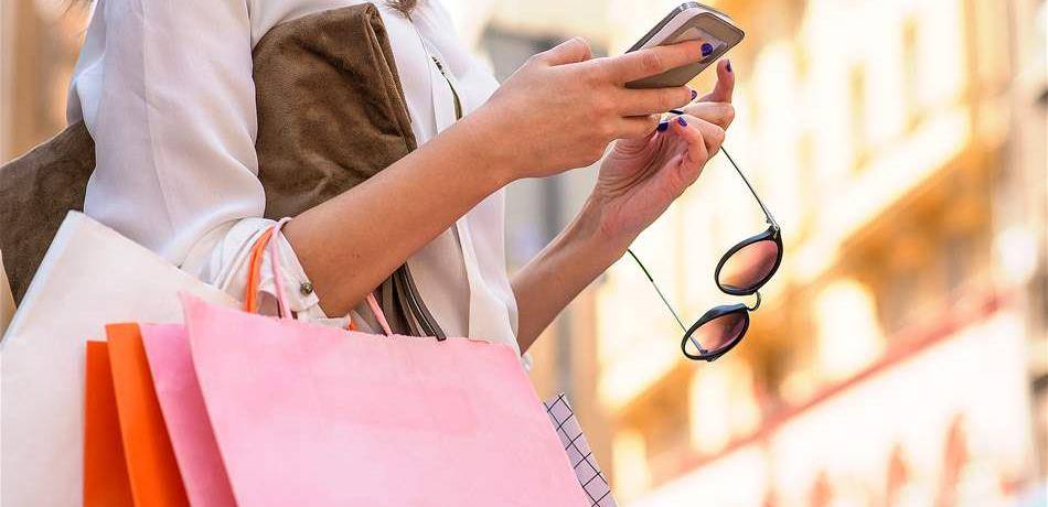 يوم التسوق الإلكتروني الأضخم في لبنان.. حسومات تصل الى 70%