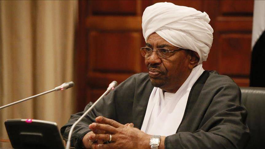 البشير يستقبل أكار ويوجه بتعزيز التعاون العسكري مع تركيا