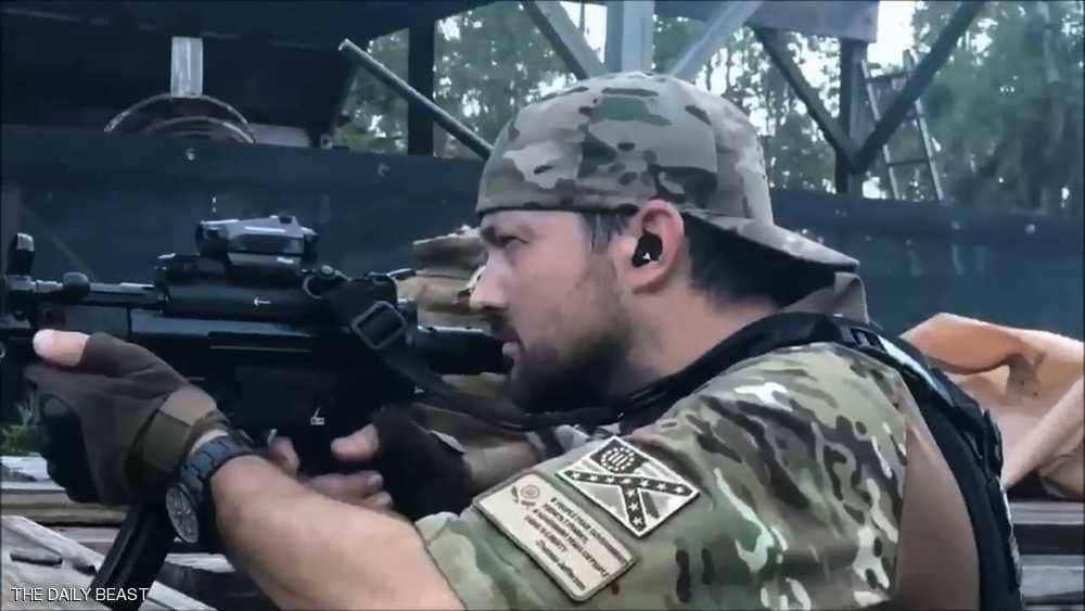 ميليشيا أميركية تهدد مرشحة للكونغرس بفيديو مخيف