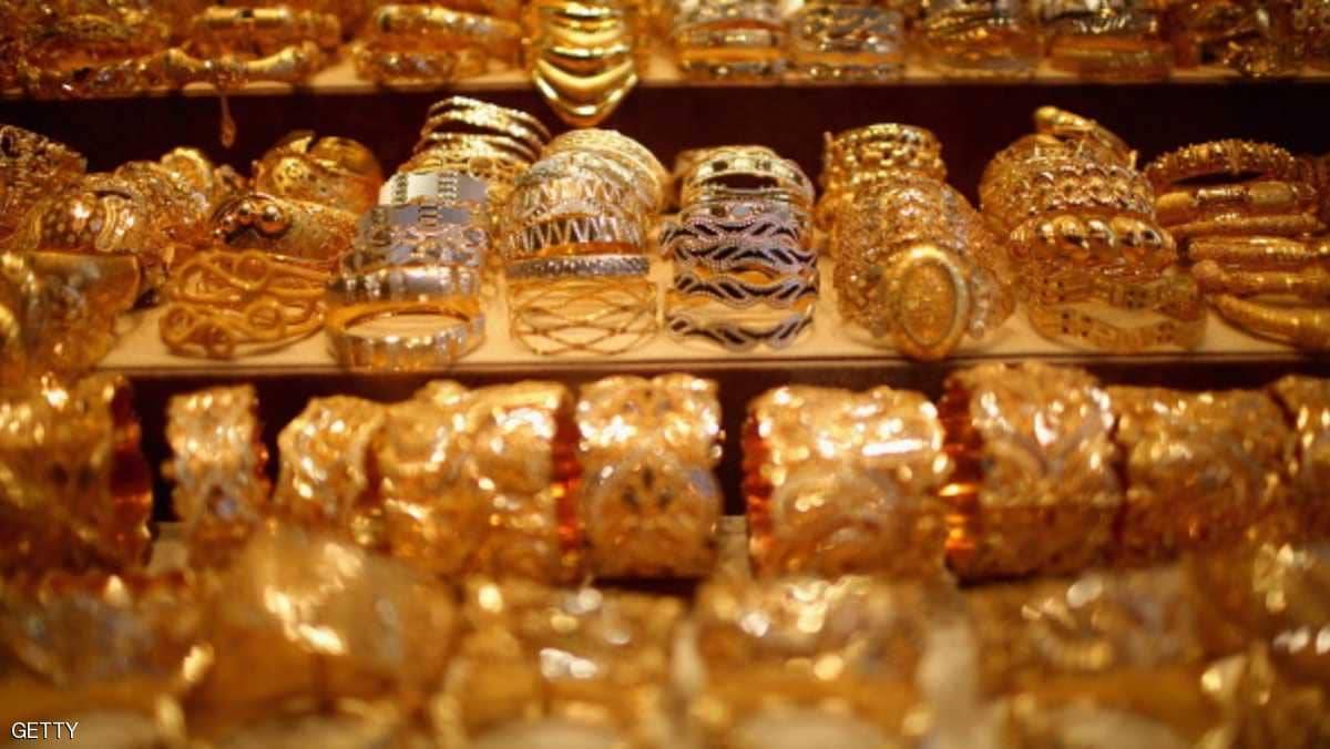 الخوف من تقلبات السوق يرفع الذهب