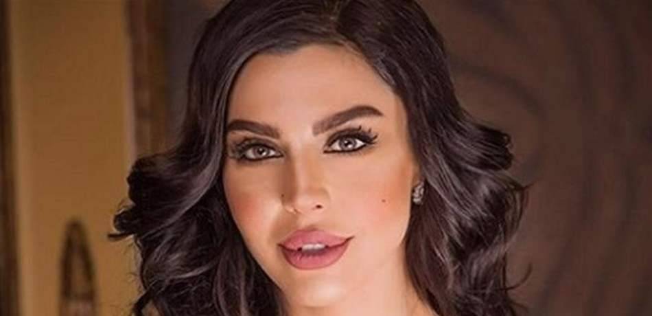 ليلى اسكندر تستعيد رشاقتها بعد الولادة.. شاهدوا إطلالتها بالأحمر القصير!