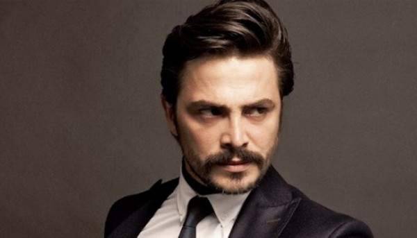 بعد اتهامه بضرب حبيبته..أحمد كورال في أوّل ردّ له