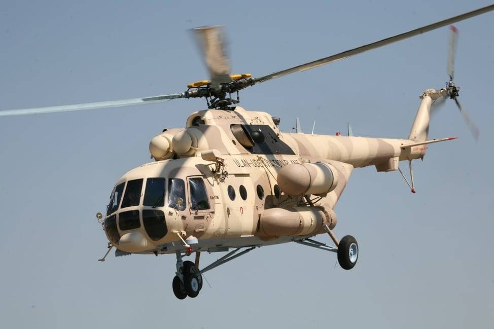 مروحية "مي-8" تهبط اضطراريا في تفير شمال موسكو