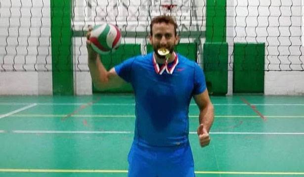 اللاعب مروان حبيب

يطلق «أكاديمية الكرة الطائرة»