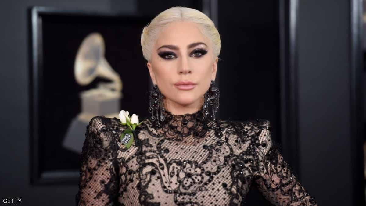 بالصور.. ليدي غاغا توثق هروبها من حرائق كاليفورنيا