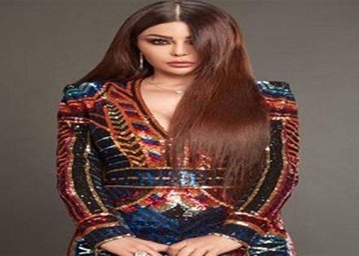 هيفا وهبي تخطف الأنظار بإطلالتها من مصر