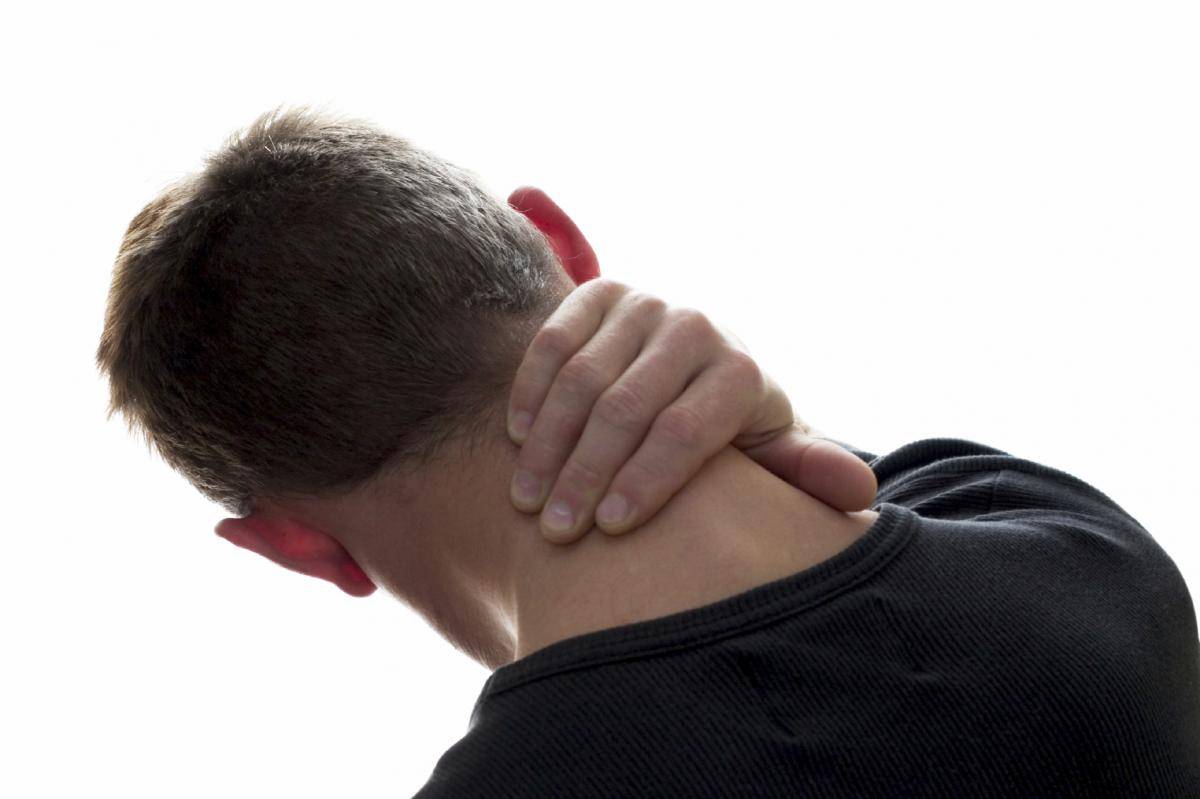 حلول تساعدك على التخلص من آلام الظهر والرقبة دون دواء