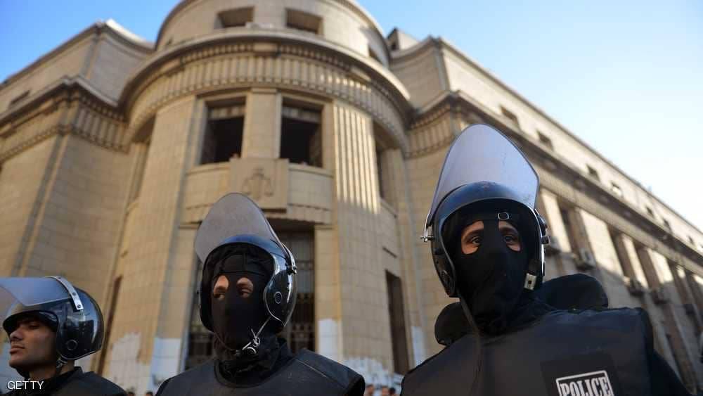 مصر تحيل مسؤولا كبيرا للمحاكمة بتهمة الرشوة
