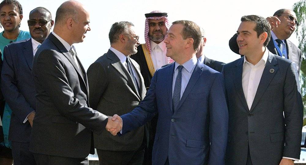 ميدفيديف: التسوية السلمية في ليبيا غير ممكنة دون حلول وسطية متبادلة