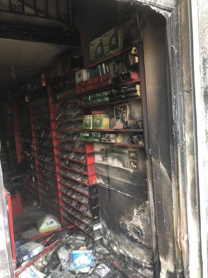 اخماد حريق داخل متجر في حراجل كسروان