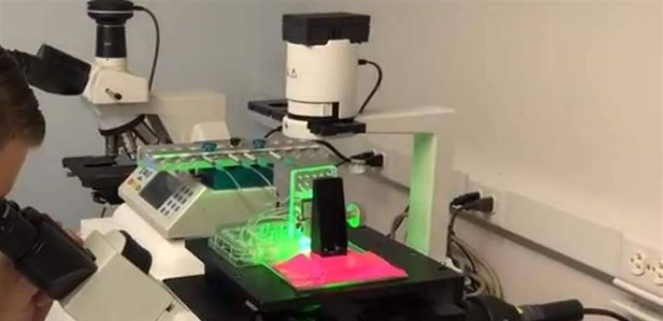 طابعة "3D" لإنتاج الأنسجة بشرية.. قد تعيد الأطراف المبتورة! (فيديو)