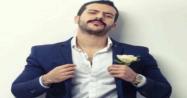 فيديو عيسى المرزوق يشعل ضجة بتناوله اللحم المغطى بالذهب!
