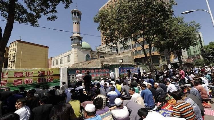 سفراء غربيون يطلبون إيضاحات حول معاملة المسلمين بالصين