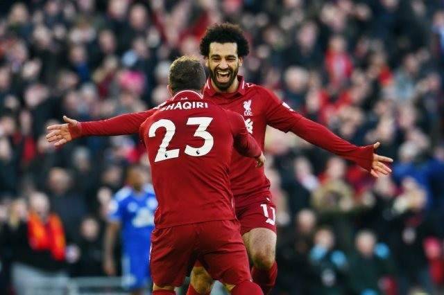 صورة تجمع محمد صلاح مع عدد من زملائه بمنتخب مصر